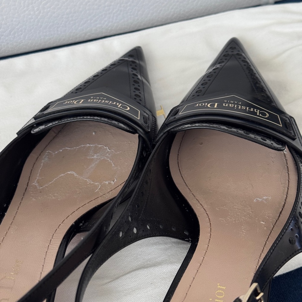 Dior Boy Leather Slingback
Pump Size 37 - Picture 9 of 9
